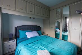 Charming 2BR Maisonette in Carlisle Center