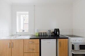 Charming 2-bedroom Escape in Worthing