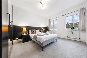 Powder Mill Retreat - 2BR Modern Flat for 4