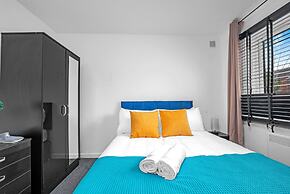 Cozy 1-bed Flat in Croydon Sleeps 4 - Free Parking