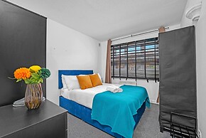 Cozy 1-bed Flat in Croydon Sleeps 4 - Free Parking