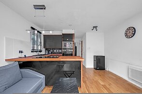 Cozy 1-bed Flat in Croydon Sleeps 4 - Free Parking