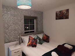Spacious Home for Groups Sleeps 8