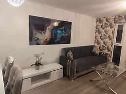 Spacious Home for Groups Sleeps 8