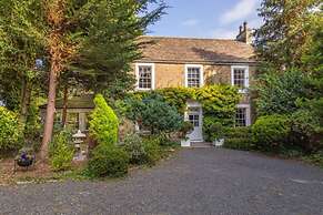 Prospect House Elegant Georgian 4BR Home Durnham