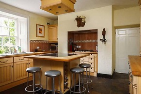 Prospect House Elegant Georgian 4BR Home Durnham