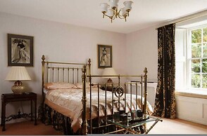 Prospect House Elegant Georgian 4BR Home Durnham