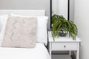 3BR Thames Retreat Heathrow 10min Train 5min