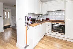 3BR Thames Retreat Heathrow 10min Train 5min