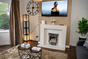 Modern Spacious 4-bedroom Residence in Crumpsall