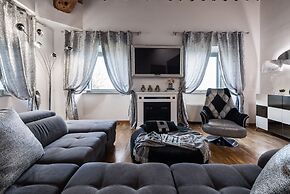 Giotto Luxury Apartment Villa Guinigi