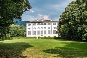 Giotto Luxury Apartment Villa Guinigi