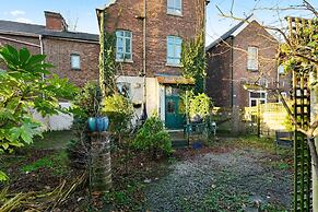 Spacious 220sqm House 10-min Dr City Ctr Heaton