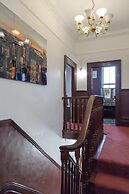 Spacious 220sqm House 10-min Dr City Ctr Heaton