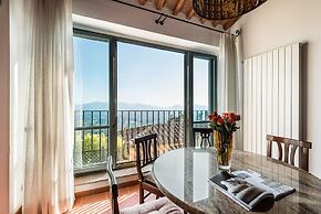 Panoramic Appartment With Garden