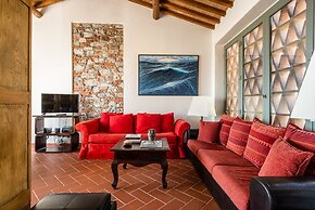 Panoramic Appartment With Garden