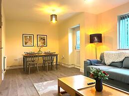Spacious 2BR Flat Summertown Sleeps 7 5 Star