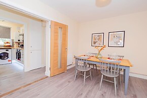 Spacious 2BR Flat Summertown Sleeps 7 5 Star