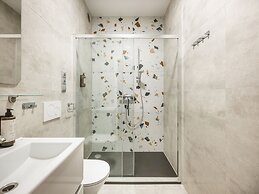 Fragola Apartments Florian Gate