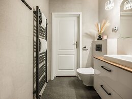 Fragola Apartments Florian Gate
