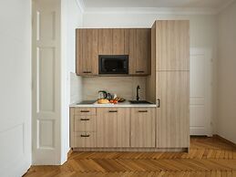 Fragola Apartments Florian Gate