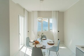 Villa Caterina–Lake View Terrace and Garden
