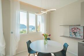 Villa Caterina–Lake View Terrace and Garden