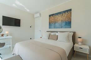 Villa Caterina–Lake View Terrace and Garden