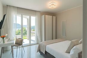 Villa Caterina–Lake View Terrace and Garden