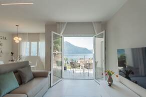 Villa Caterina–Lake View Terrace and Garden