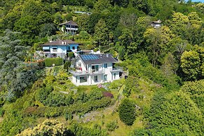 Villa Alessia,lake Maggiore View