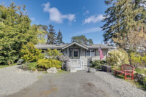 Walkable, Dog Friendly! Friday Harbor Stay w/ Deck