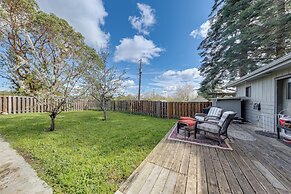 Walkable, Dog Friendly! Friday Harbor Stay w/ Deck