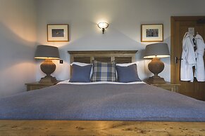 Lyth Valley - X6 Bed Country House Ridgestone