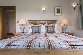 Lyth Valley - X6 Bed Country House Ridgestone
