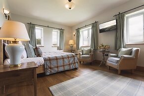 Lyth Valley - X6 Bed Country House Ridgestone