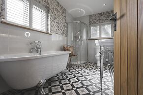 Lyth Valley - X6 Bed Country House Ridgestone