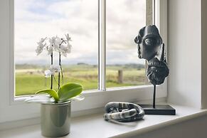 The Hide Ridgestone