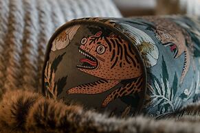 Wyke View Ridgestone