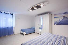Surf and Windsurfer House Anzio