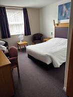 Monifieth Farm Hotel