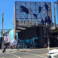 Charming 2-bedroom Apartment in Central Melbourne
