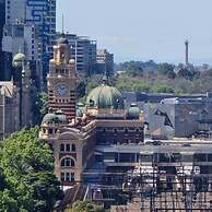 Charming 2-bedroom Apartment in Central Melbourne