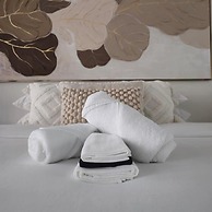 Charming 2-bedroom Apartment in Central Melbourne
