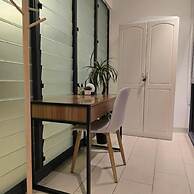 Charming 2-bedroom Apartment in Central Melbourne