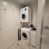 Charming 2-bedroom Apartment in Central Melbourne