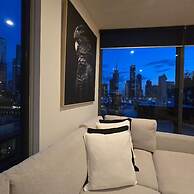 Charming 2-bedroom Apartment in Central Melbourne