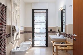 Large Duplex With Private Terrace Gluck Milan
