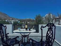 Tritonas Rooms