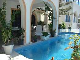Tritonas Rooms